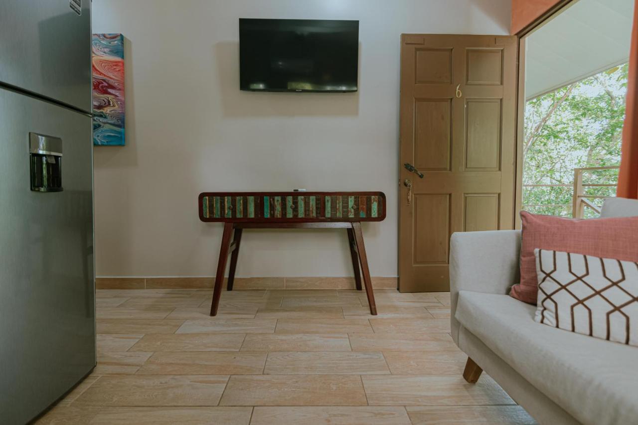 Oasis Diverse Adult Retreat Кепос Экстерьер фото